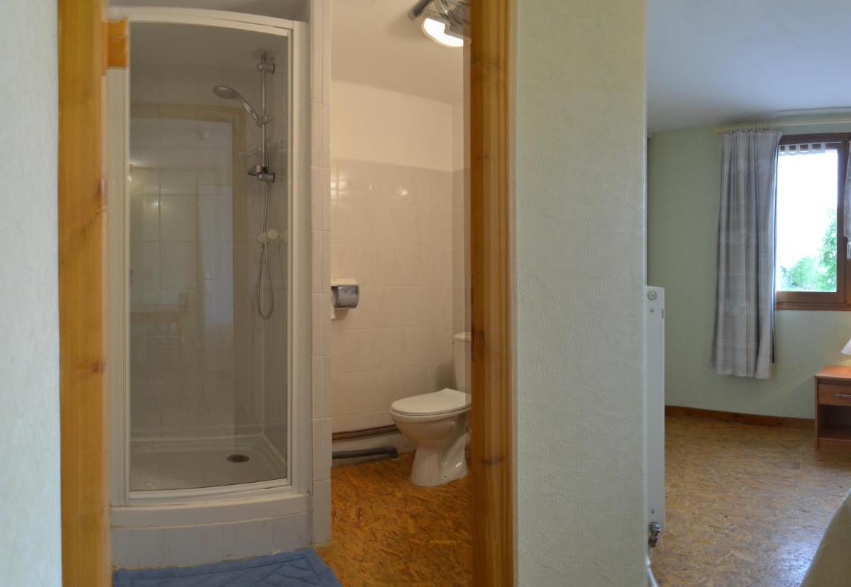 Auberge du tilleul chambres de campagne dans la région lacs et cascades - Housity