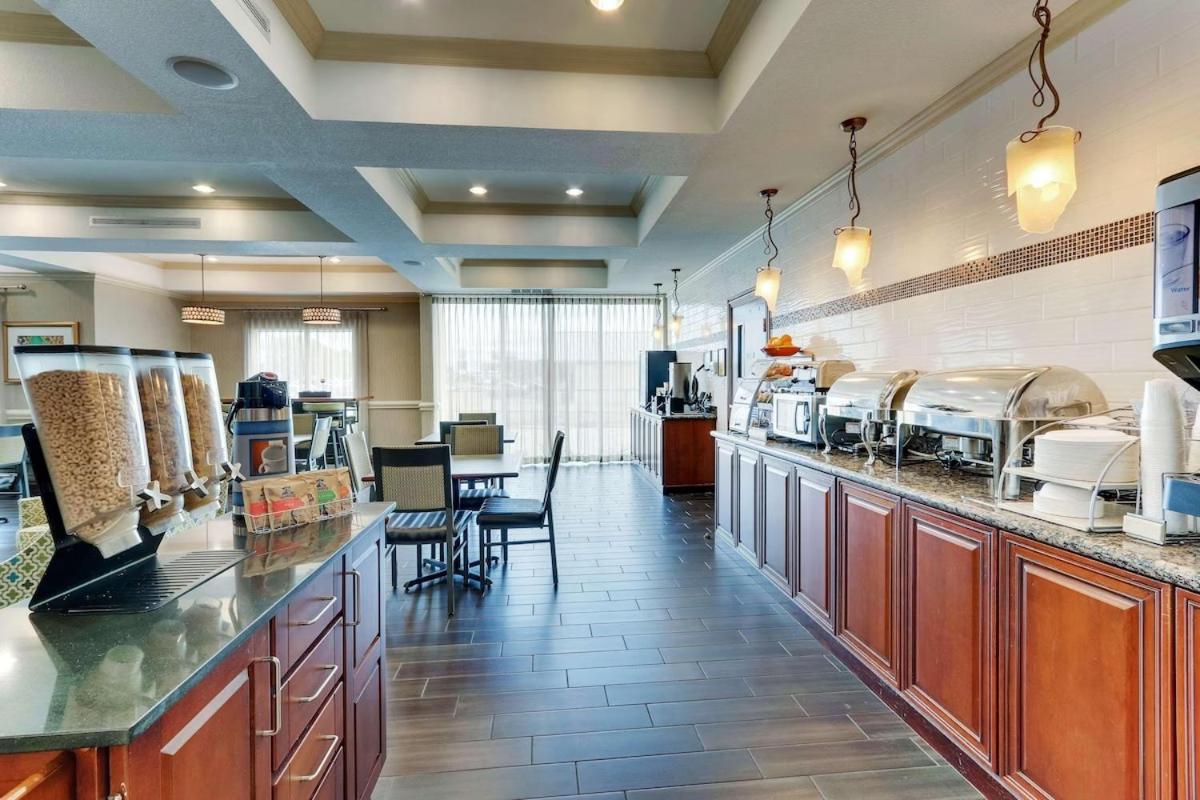 Comfort Inn & Suites Waco Woodway - Housity