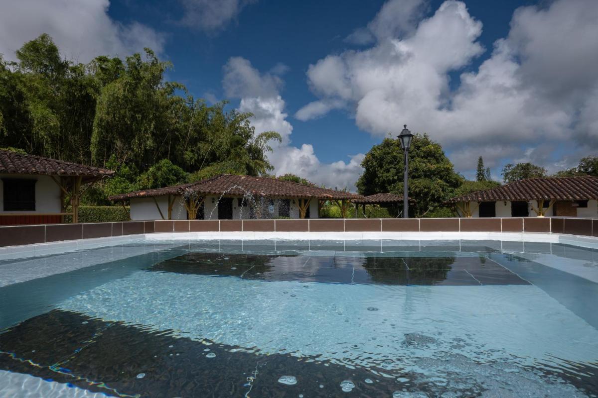 Hotel Campestre Montecarlo - Housity