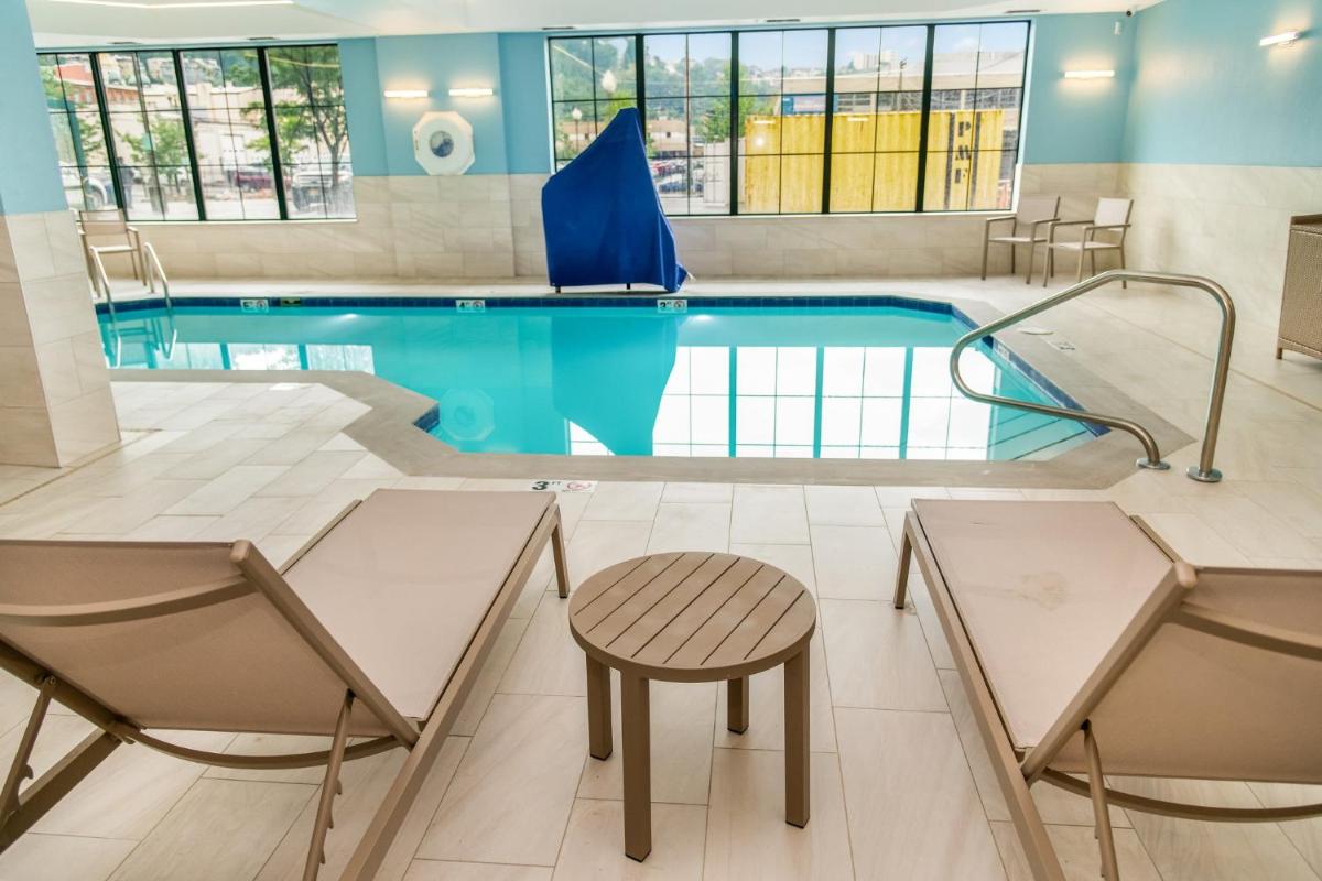 Holiday Inn Express Hotel & Suites Pittsburgh-South Side by IHG - Housity
