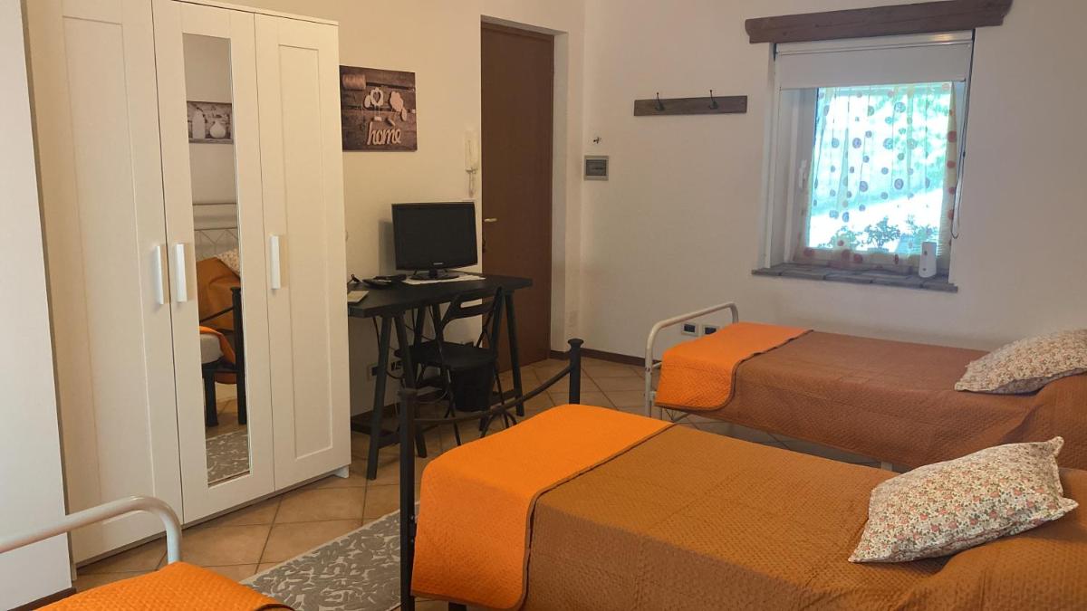 Alla Stazione - Housity