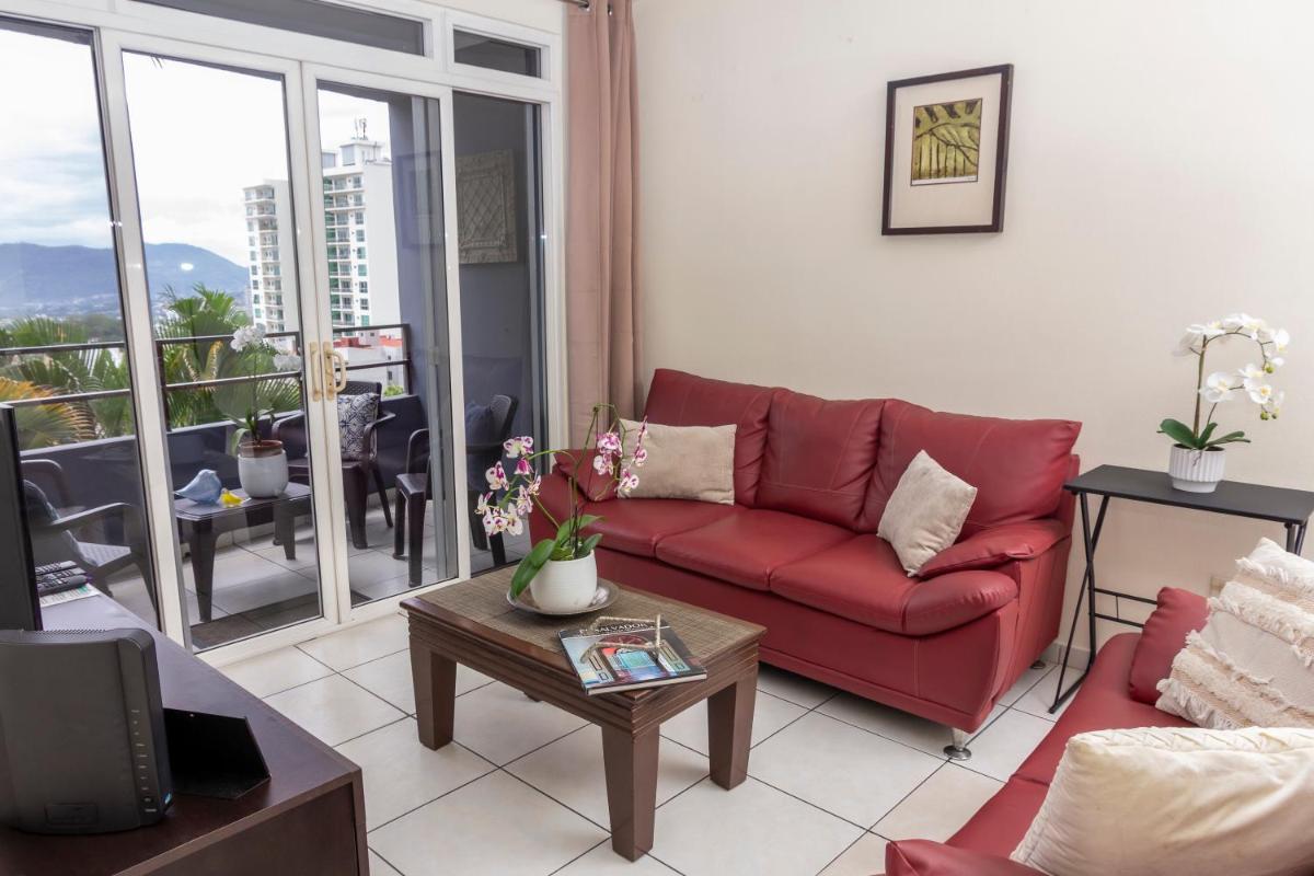 Luxury Modrn Apartment, w/amazing view, 3BR,Escalon,Exclus,Secur - Housity