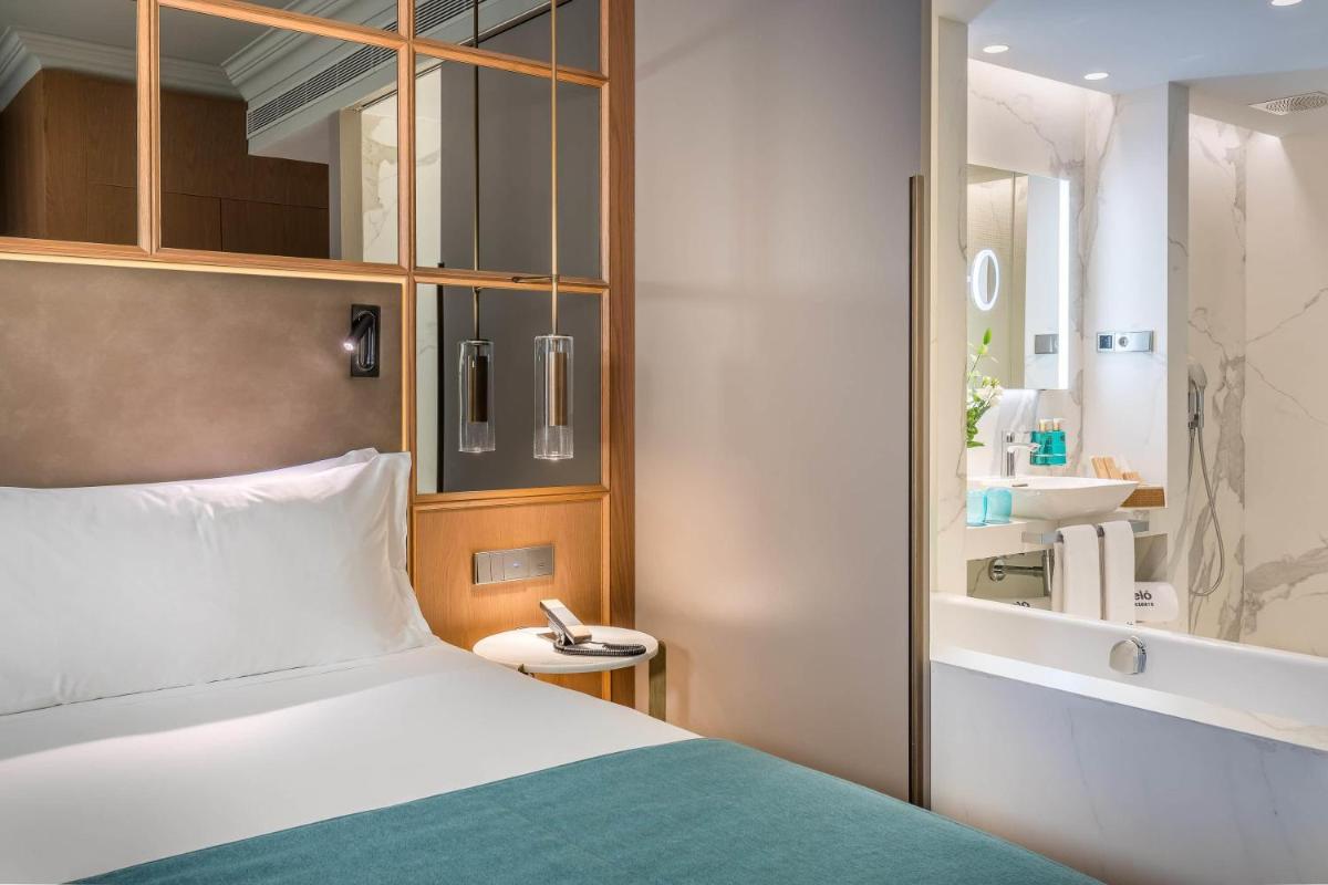 Un baño de Barceló Emperatriz
