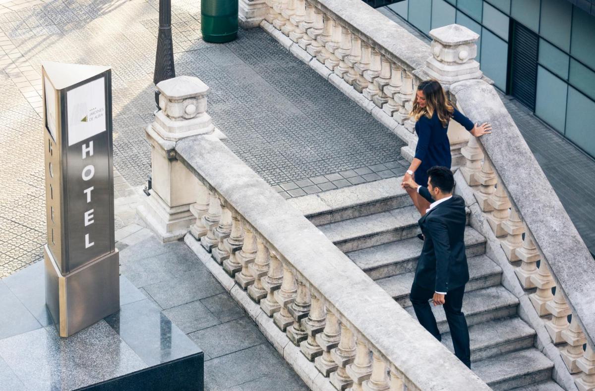 Clientes alojados en Hotel Mercure Jardines de Albia