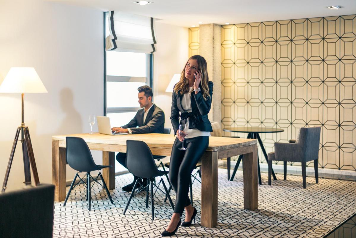 Clientes alojados en Hotel Mercure Jardines de Albia