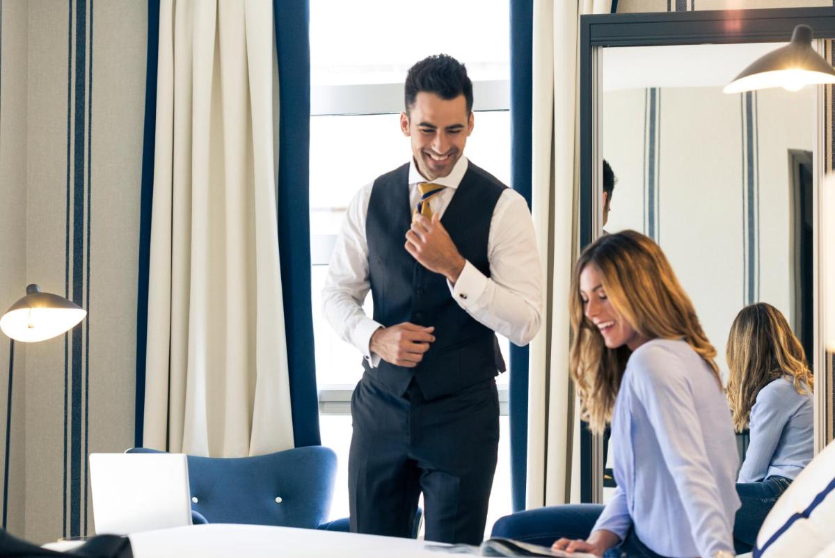 Clientes alojados en Hotel Mercure Jardines de Albia