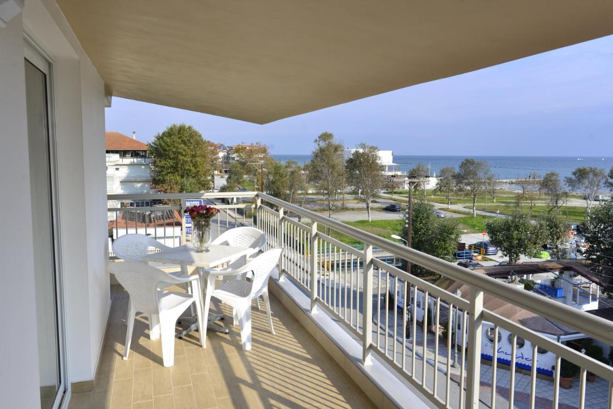 Protea's Seacret Sea View Studios - Housity