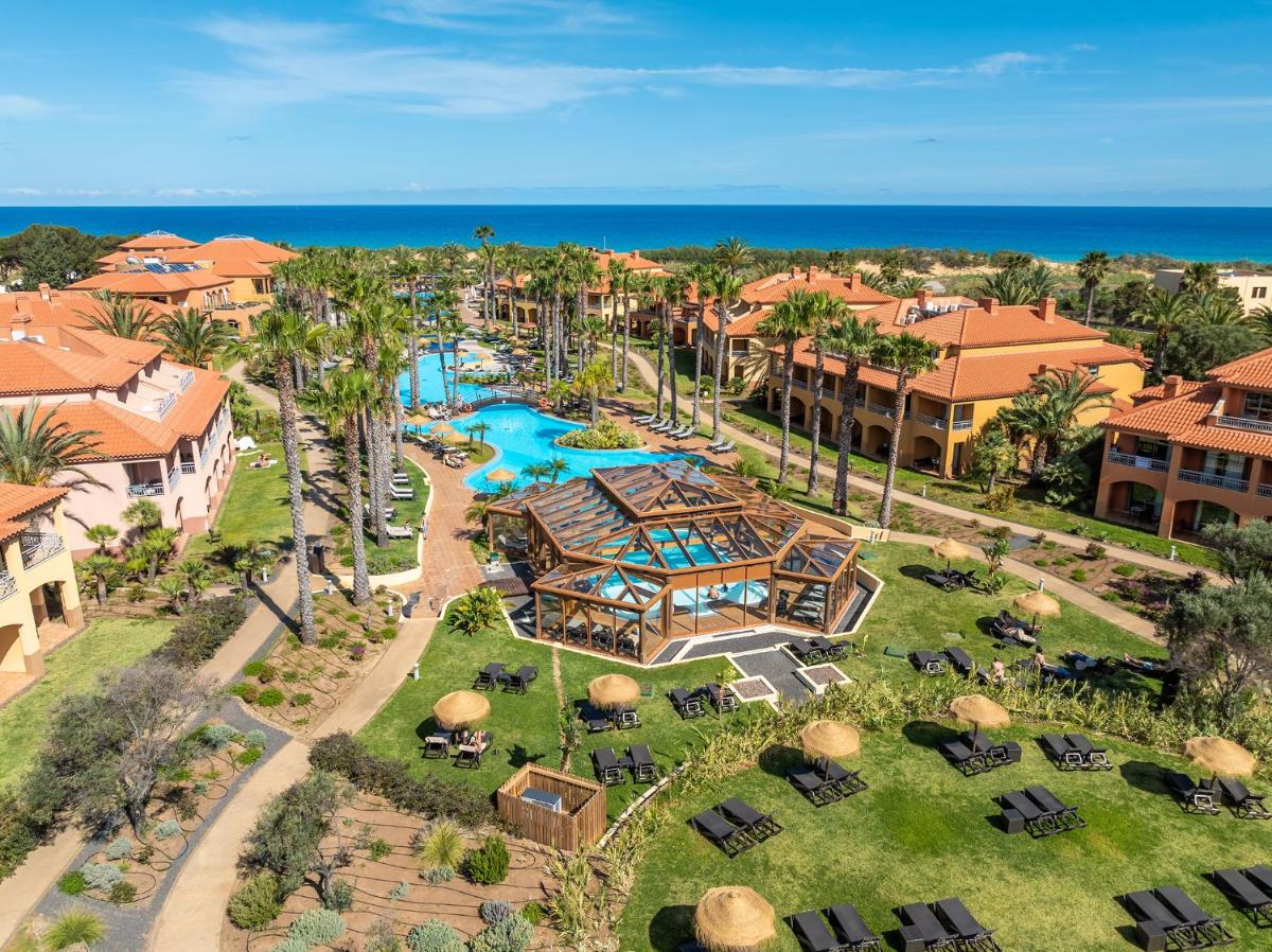 uma vista aérea de um resort com piscina em Pestana Porto Santo Premium All Inclusive Beach & SPA Resort em Porto Santo