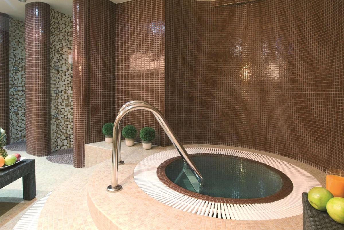 Hotel NH Poznan - Housity