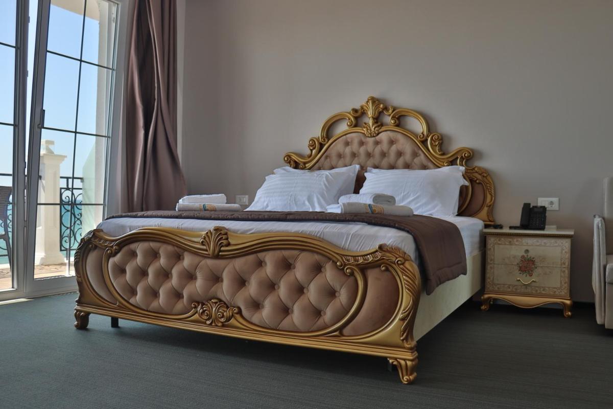 Hotel Amelia Mare - Housity