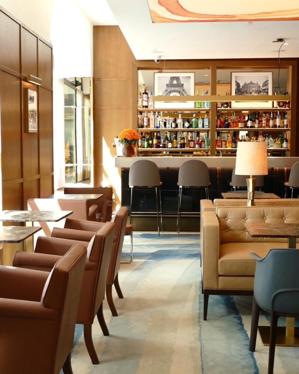 Coin salon dans l'établissement Sofitel Paris Arc De Triomphe