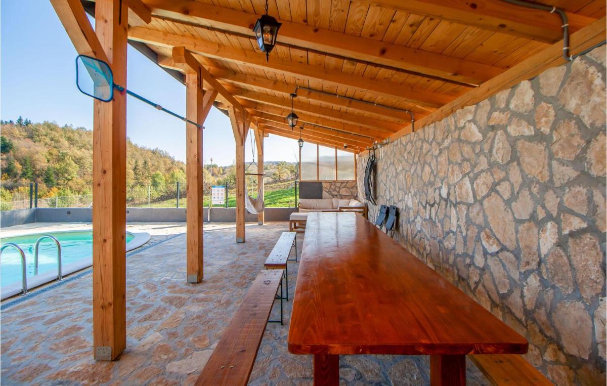Lovely Home In Plaski With Sauna - Housity