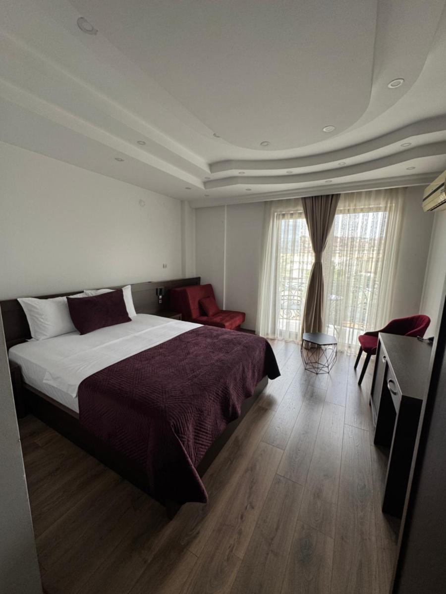 Hotel Real - Housity
