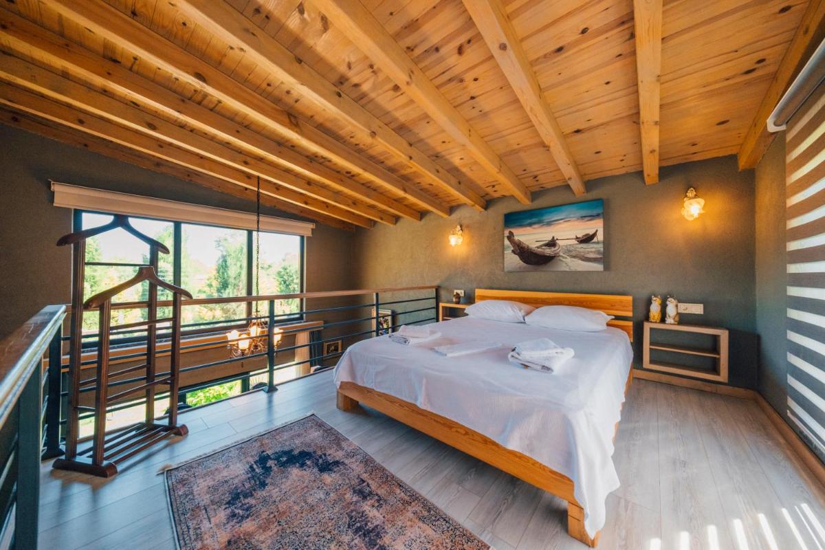 antik river house - Housity