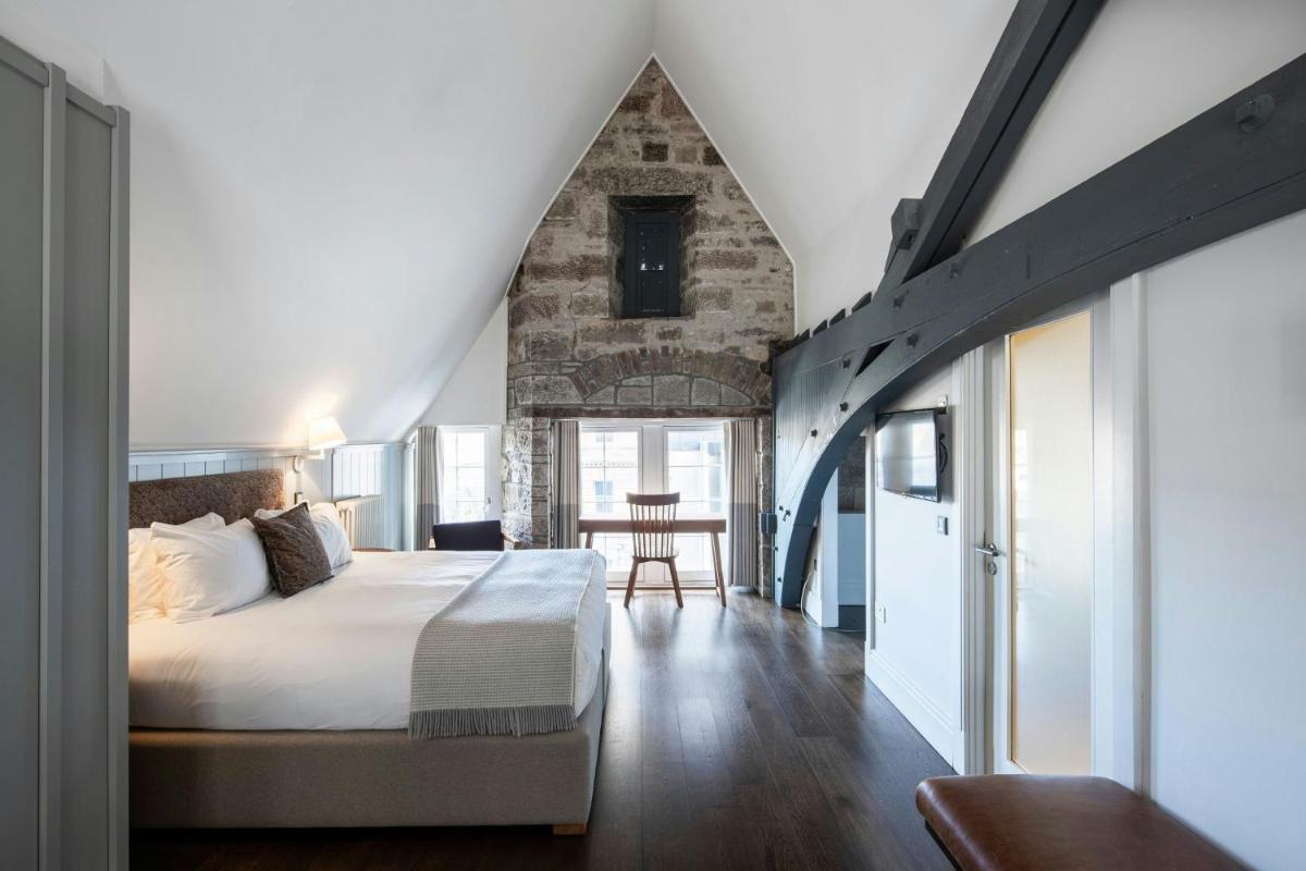 Cheval Old Town Chambers - Housity