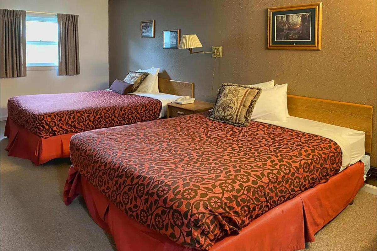 The Brookside Motel / Mt. Rushmore - Housity