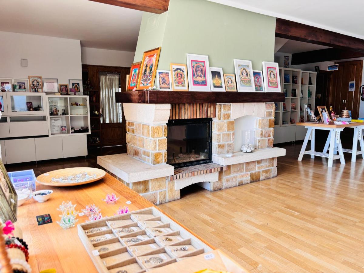 Centro Budista de Meditación Kadampa - Housity
