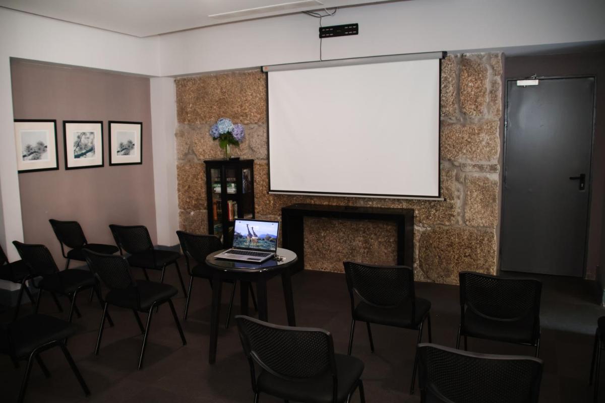 A área empresarial e/ ou a sala de conferências de Hotel Bienestar Termas De Vizela