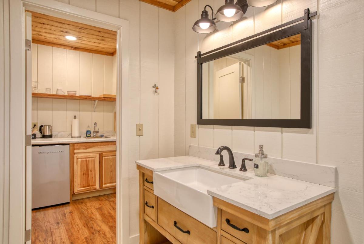 Fernwood Resort - Housity