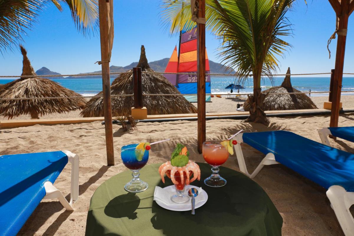 Las Flores Beach Resort - Housity