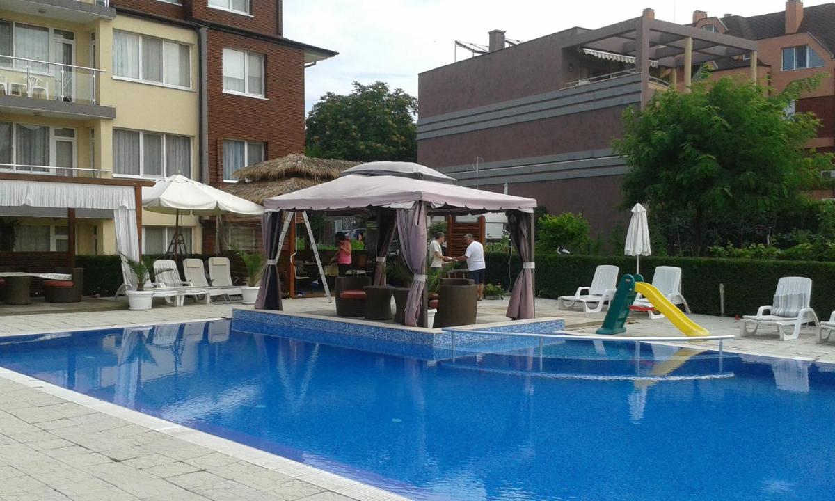 Private Apartment in Sunny House Family Complex - Housity