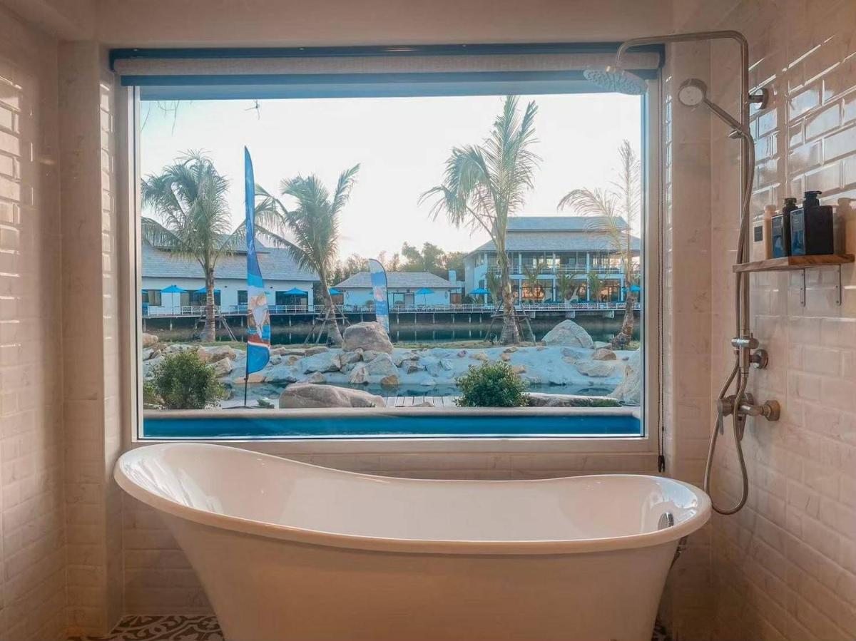 Buffalo Island Resort & Adventure Park - Housity
