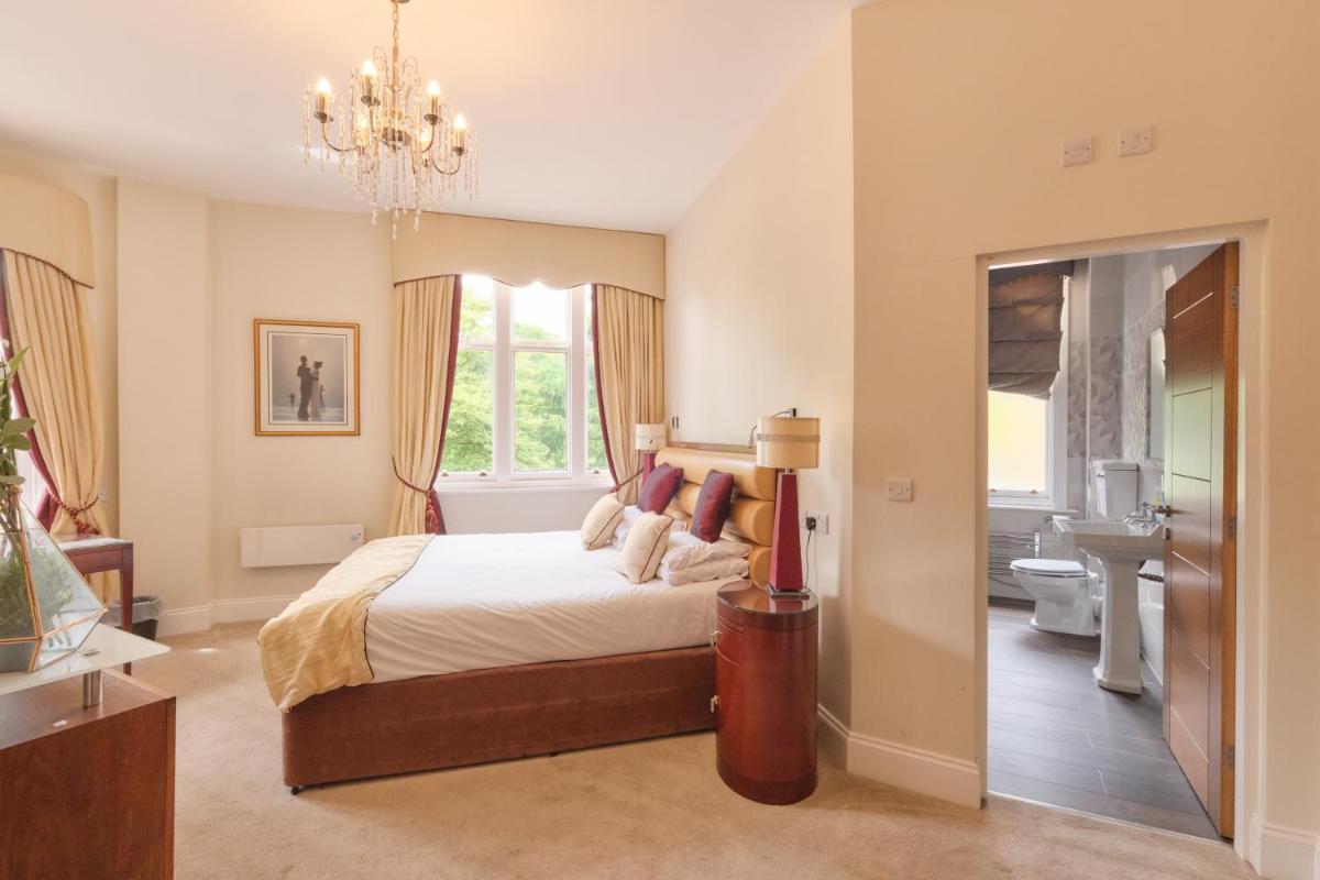 Kings Park Hotel - Housity