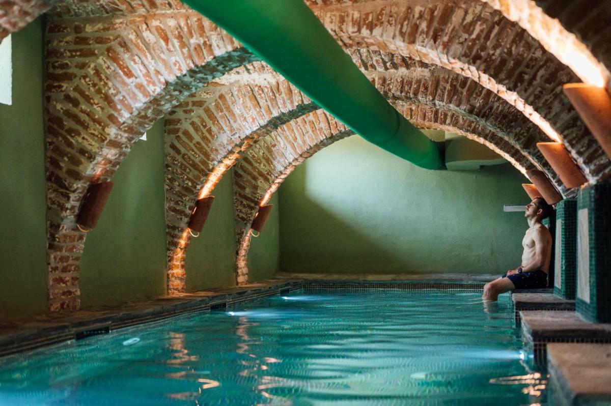 Castle Hotel Daniel - Housity