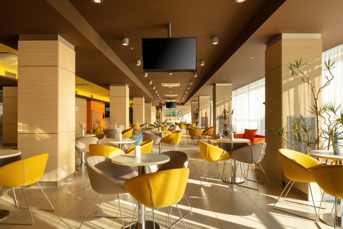 Family Hotel Vespera - Housity