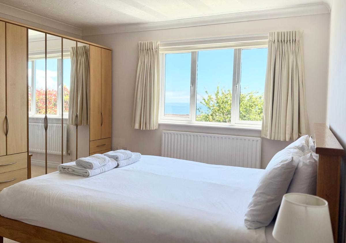 No.48 Falmouth - 10 minutes walk to the beach - Housity