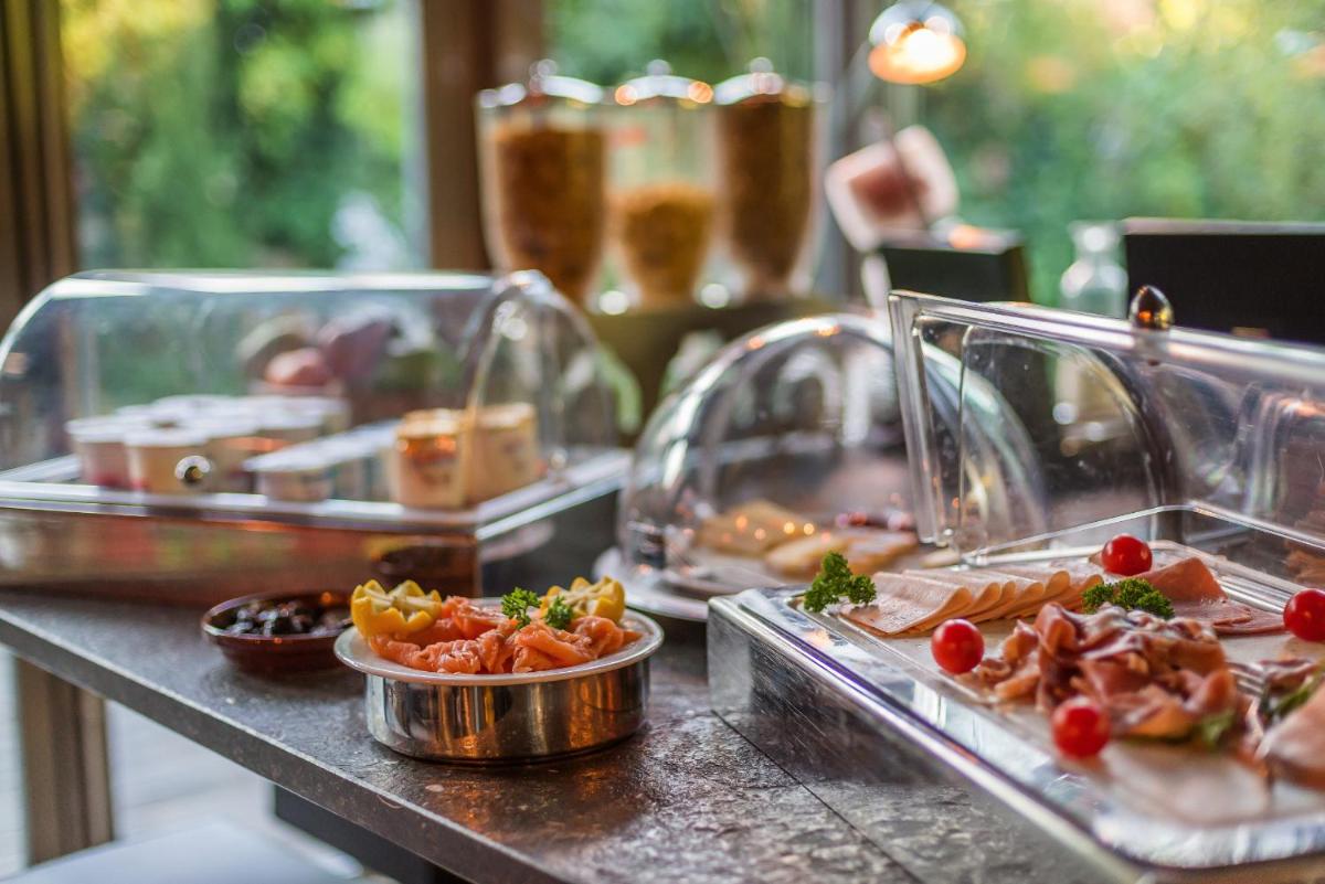 Nourriture dans l'hôtel ou à proximité