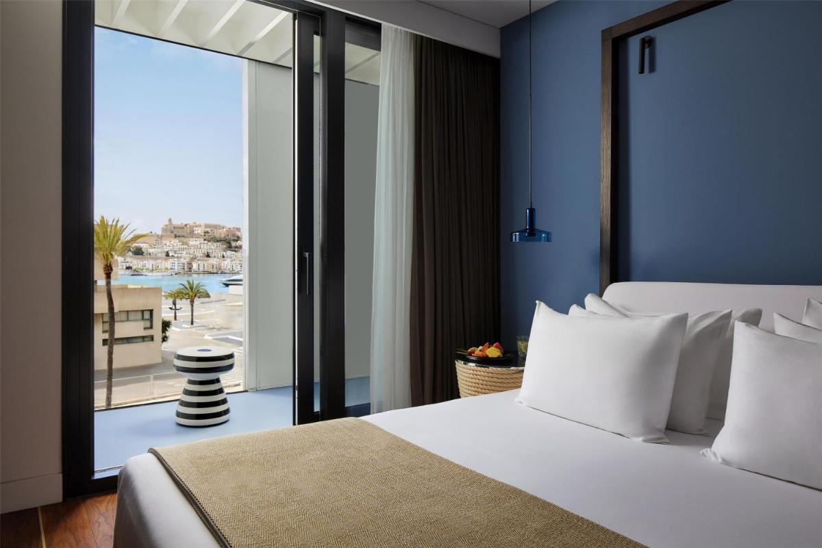 Cama o camas de una habitación en NH Collection Ibiza