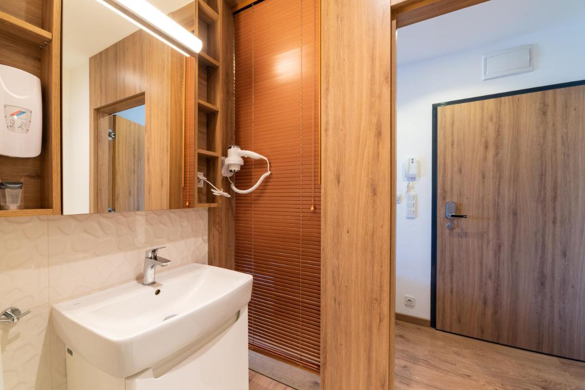 Apartments "Wolska Residence" - Hizvo