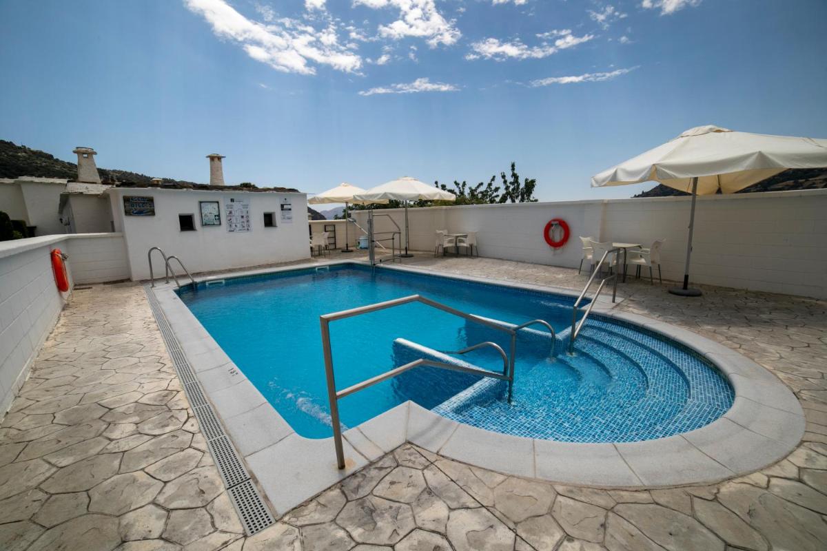 Hotel Villa Turística de Bubión - Housity
