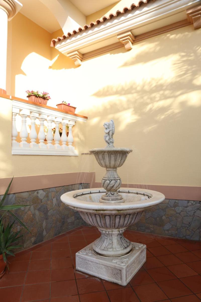 Villa Manno - Housity