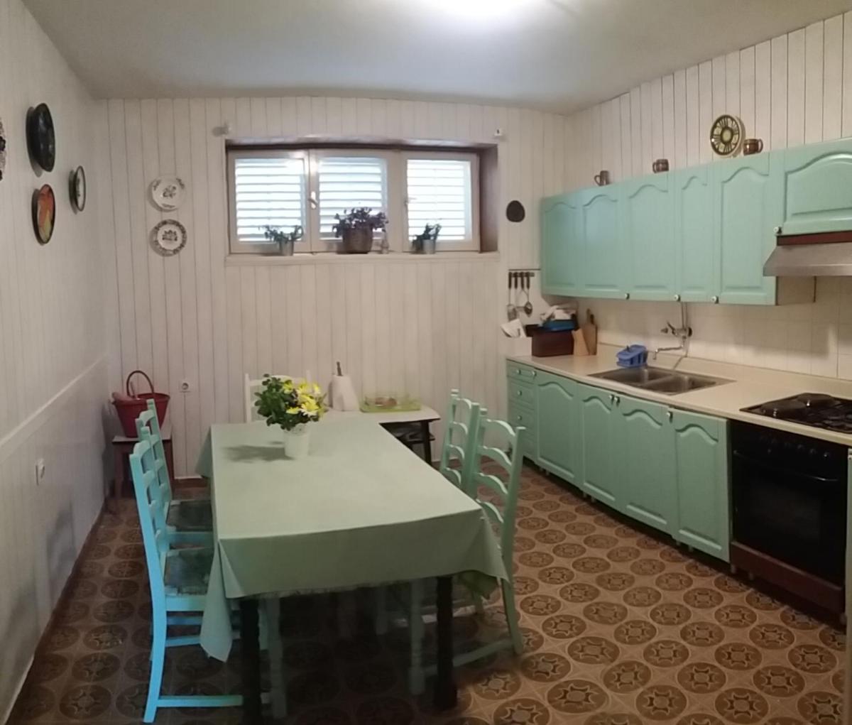 Ana & Marko-Island Ošljak - Housity