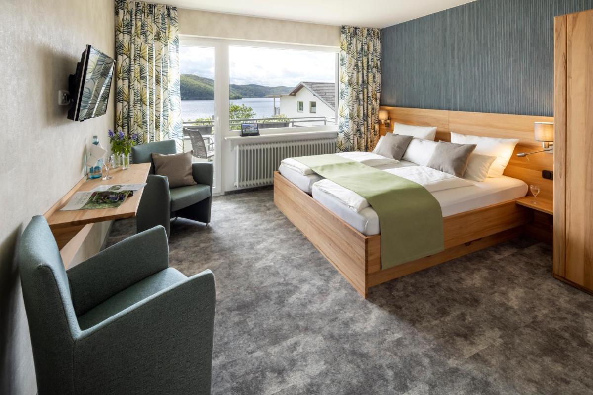 PlusNaturHotel direkt am Ederseeufer Waldhotel Wiesemann und Ferienapartments - Housity