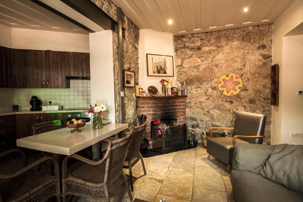 Anastou's Traditional House - Housity