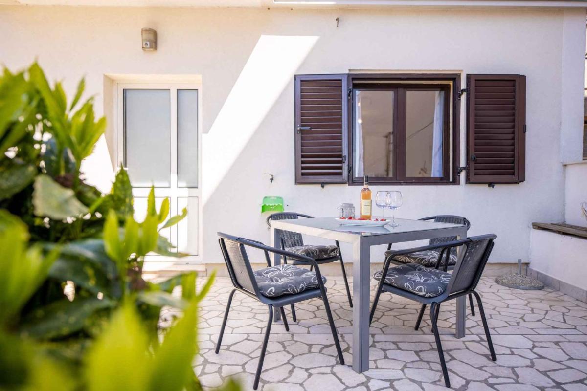 House and Apt. in Crikvenica 39364 - Housity