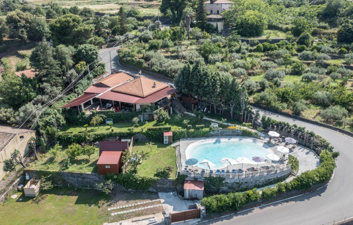 Amazing Home In Piedimonte Etneo With Sauna - Housity