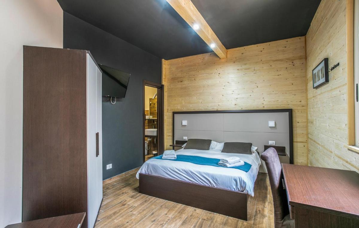 Amazing Home In Piedimonte Etneo With Sauna - Housity