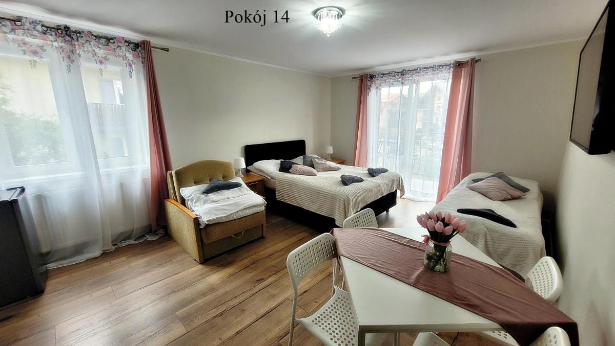 Pod Dębem - Housity