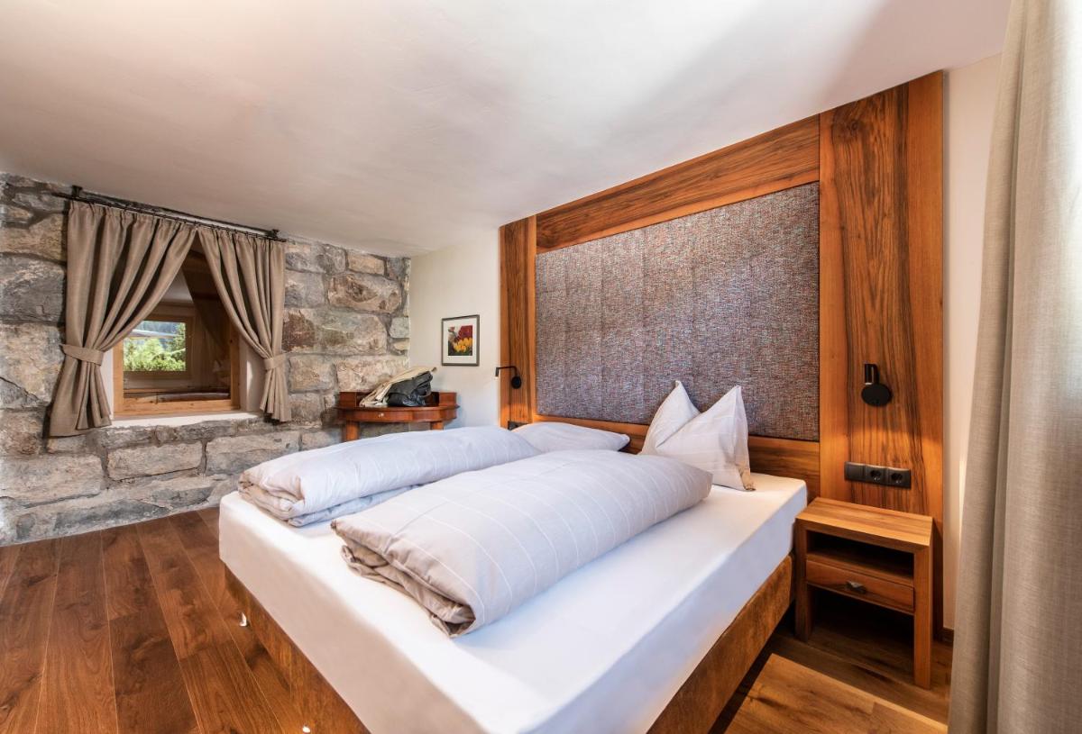 Hotel Paradies - Housity