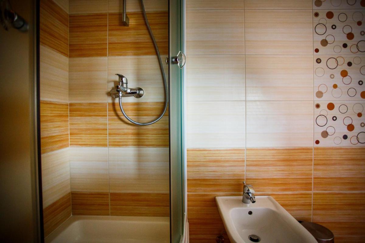 Rogoznica Apartments Kristina - Housity