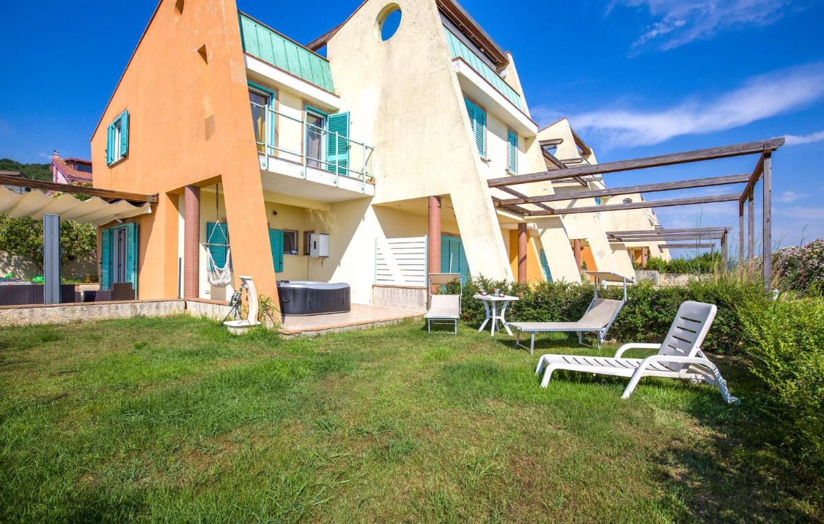 Amazing Home In Belmonte Calabro - Housity