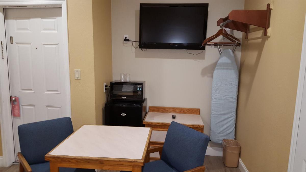 Reedley Inn - Housity