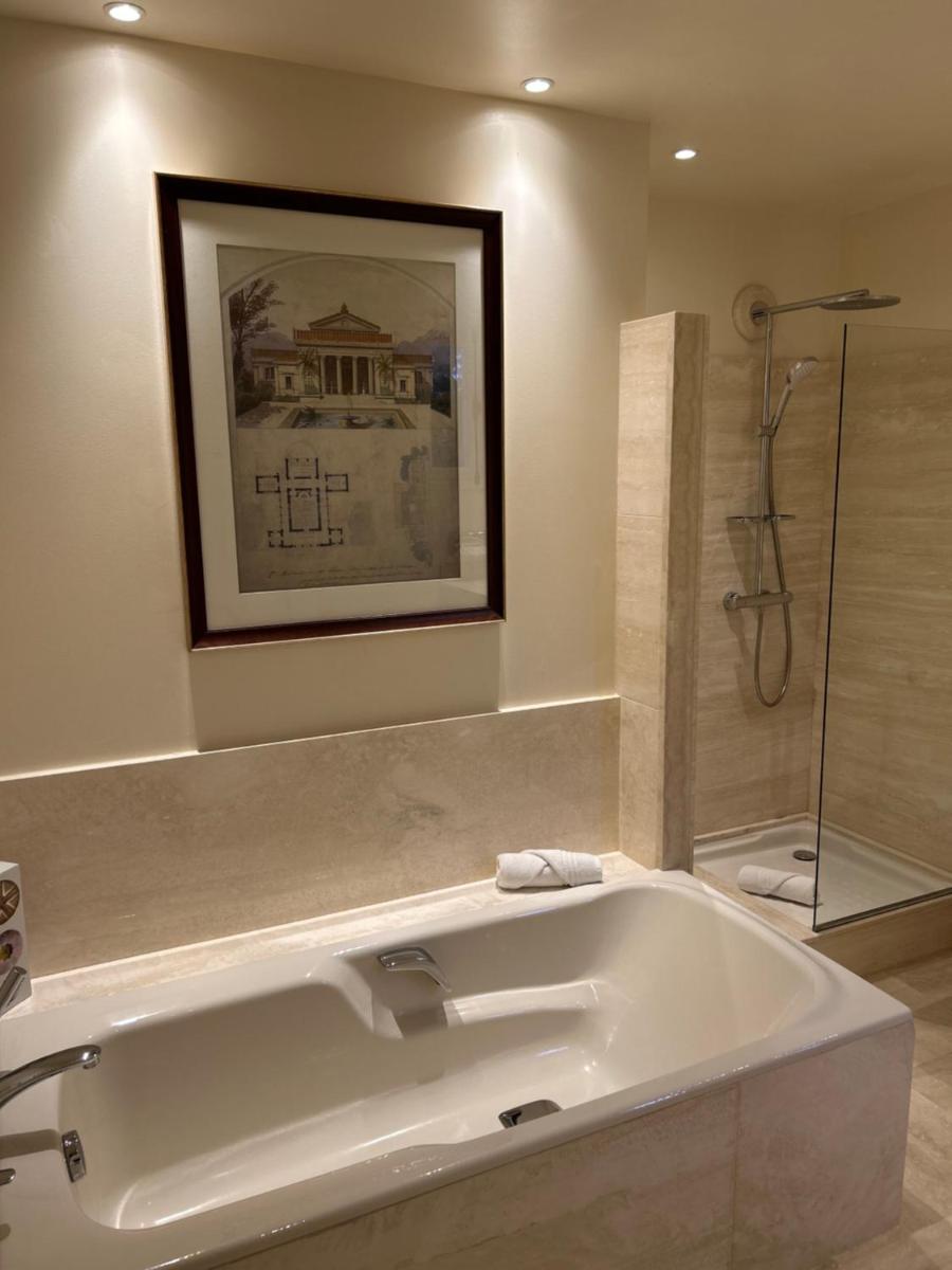 Salle de bains dans l'établissement Beaumanoir Small Luxury Boutique Hotel