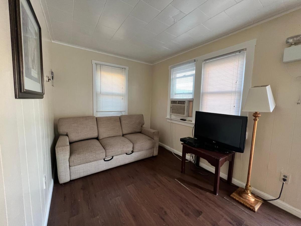 Shore Beach Houses - 38 D Lincoln Avenue - Housity