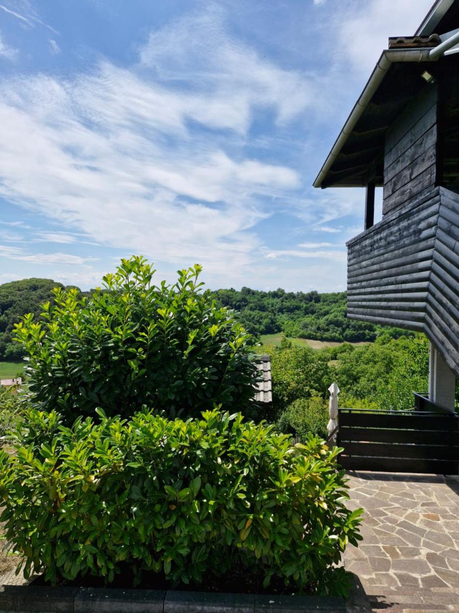 GREENHILLS Relax & Holiday House - Housity