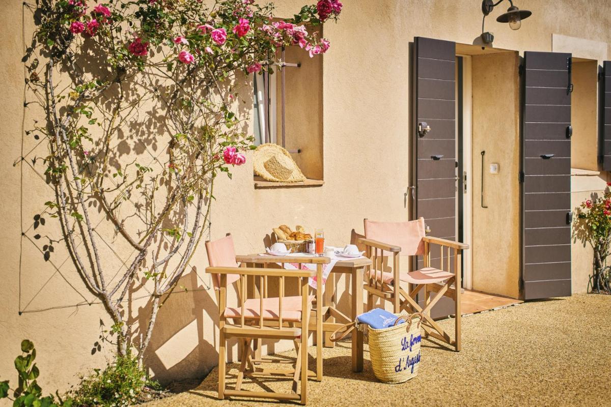 Terrasse ou espace extérieur de l'établissement La Ferme D'Augustin